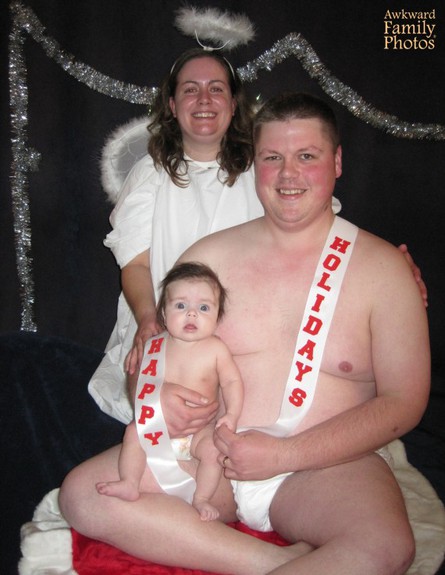 תמונות משפחתיות מביכות  (צילום: מתוך האתר awkwardfamilyphotos.com, צילום מסך)