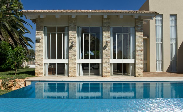 תכנון ועיצוב: שרון נוימן