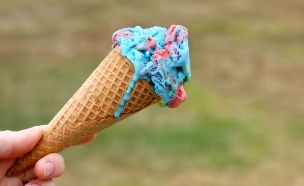 גלידה כחולה (צילום: אימג'בנק / Thinkstock)