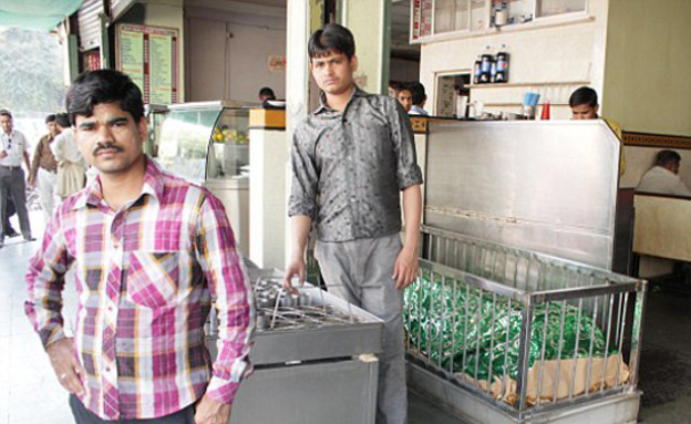 מסעדת קברים, הודו