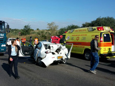 זירת התאונה (צילום: אשר מושקוביץ - חדשות 24)