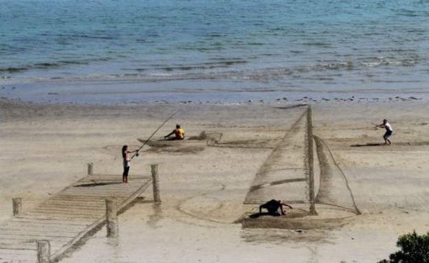 ציורי חול כמעט אמיתיים - סירות (צילום: אלן גיבסון)