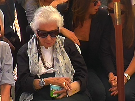 רות דיין בהלוויה (צילום: חדשות 2)