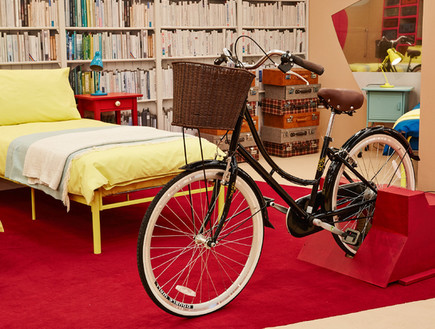 בית האח חדש אנגליה,מיטה אופניים (צילום: channel5)