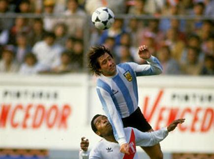 גארה במדי ארגנטינה 1986 (gettyimages) (צילום: ספורט 5)