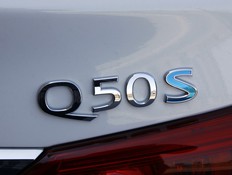 אינפינטי Q50 (צילום: נעם וינד)