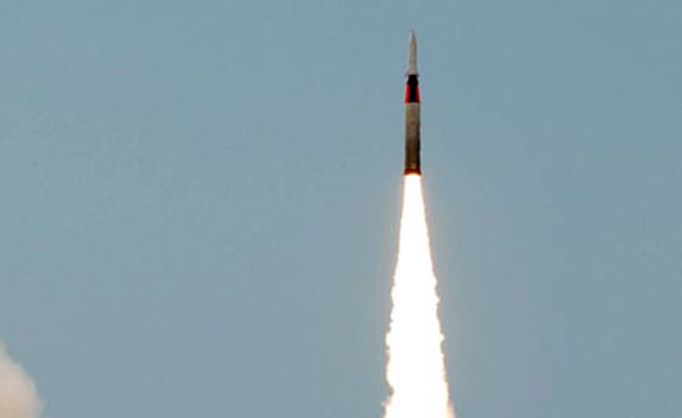 הטיל מסוגל לשאת ראש נפץ גריעני (צילום: AP)