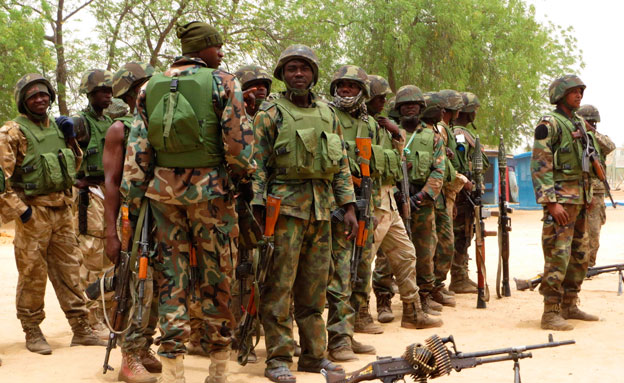 סיוע אמריקני לצבא ניגריה (צילום: רויטרס)