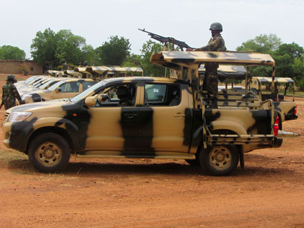 מפחדים? צבא ניגריה (צילום: רויטרס)