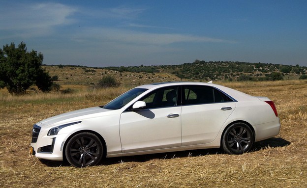 קאדילק CTS 2014