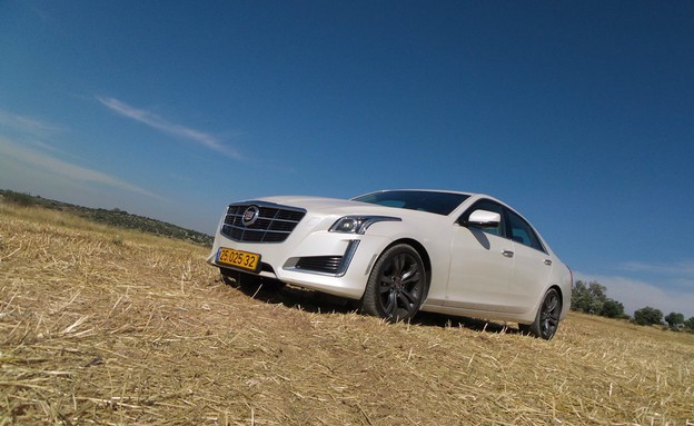 קאדילק CTS 2014