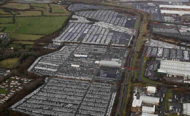 מגרש מכוניות ללא דורש 