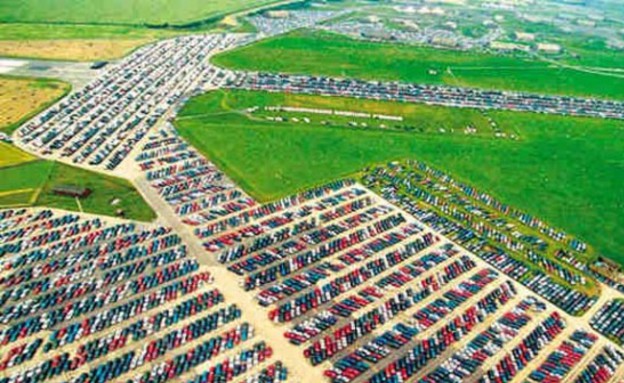 מגרש מכוניות ללא דורש 