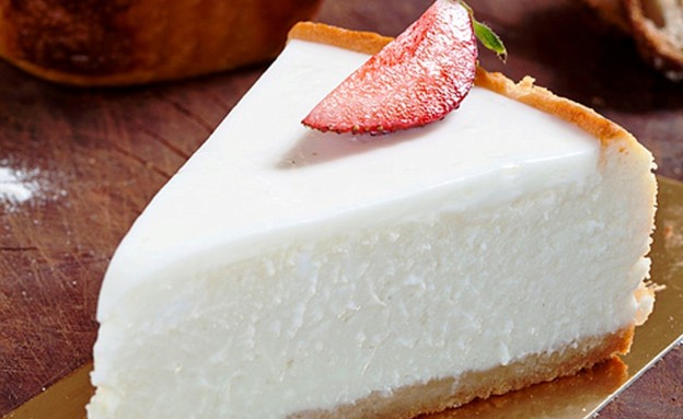 עוגת גבינה אפויה של דלאל צילום באדיבות דלאל הקונדי (צילום: באדיבות דלאל הקונדיטוריה, mako אוכל)