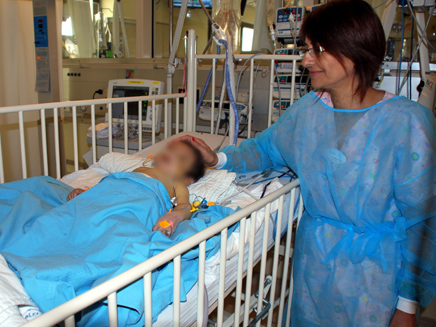 התינוק המושתל בבית החולים (צילום: דוברות מרכז שניידר)