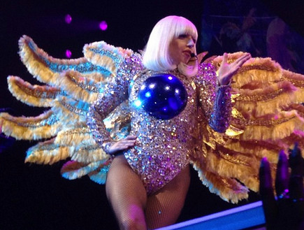 ליידי גאגא במופע ארטרייב (צילום:  Photo by Flash90)