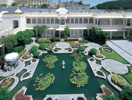 הכי בעולם, 2.6, ארמון חוץ (צילום: UserSreejithk2000 ויקיפדיה)