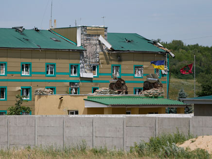 נזקי הקרבות בלוהנסק (צילום: רויטרס)