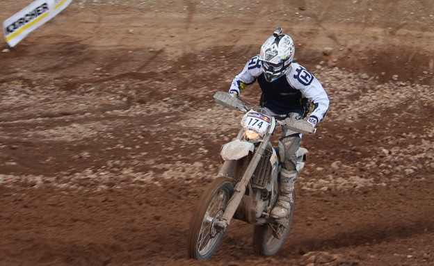 רז הימן על אופנוע באוסטריה