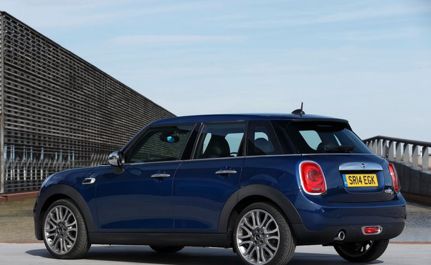 מיני 5 דלתות 