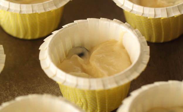 קאפקייקס אוכמניות - לפני האפייה