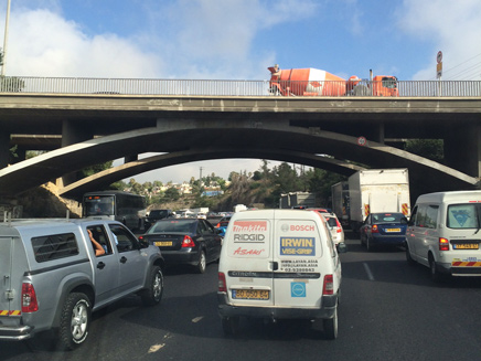 פקקים ביציאה מירושלים (צילום: עדו פילדמן, חדשות 2)