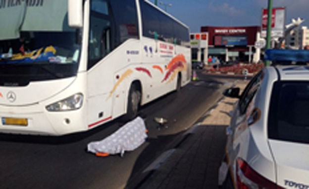 זירת התאונה באשקלון (צילום: אדי ישראל)