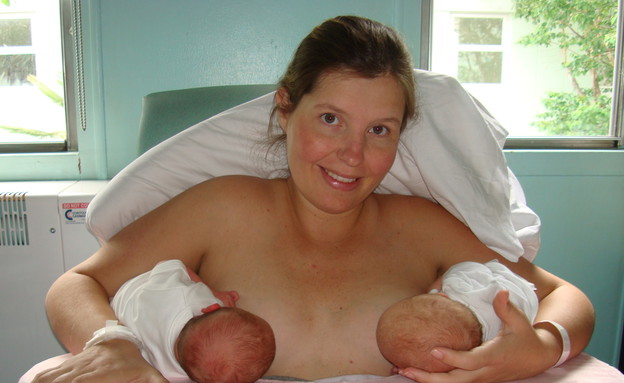 הנקת תאומים (צילום: http://www.mylittletwins.com/, מערכת מאקו הורים)