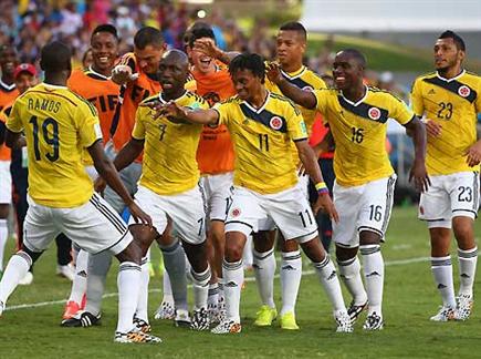 שחקני קולומביה, יקבלו בברכה את הרחקת סוארס (GETTYIMAGES) (צילום: ספורט 5)
