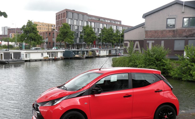 טויוטה אייגו 2014