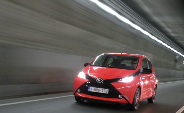 טויוטה אייגו 2014