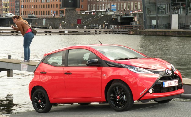 טויוטה אייגו 2014