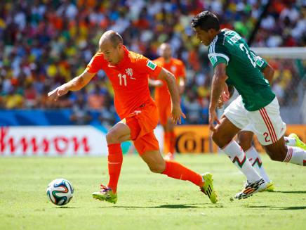 הולנד נגד מקסיקו (צילום: רויטרס)