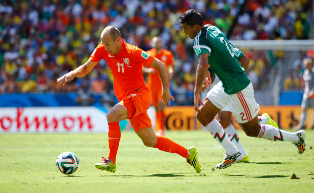 הולנד נגד מקסיקו (צילום: רויטרס)