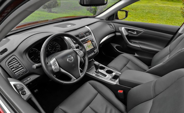 ניסאן אלטימה