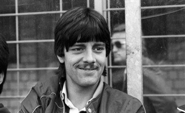 יוגי לב בלוק של שחקן פורנו מהסבנטיז