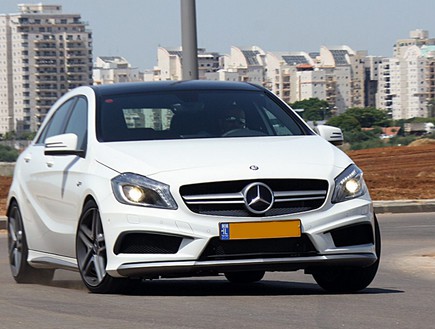 מרצדס A45AMG (צילום: ניר בן זקן )