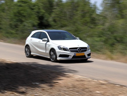 מרצדס A45AMG (צילום: נעם וינד)