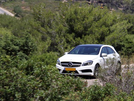 מרצדס A45AMG (צילום: נעם וינד)