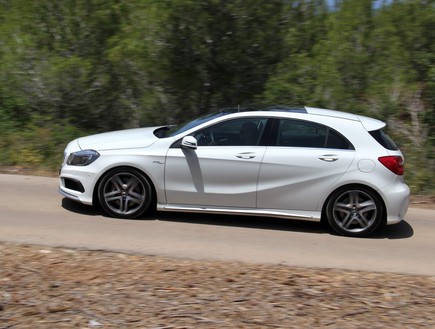 מרצדס A45AMG (צילום: נעם וינד)