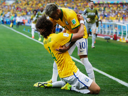 ברזיל תפגוש את גרמניה בחצי הגמר (צילום: רויטרס)