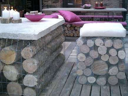 עשה זאת בעצמך בחצר, ספסל ושולחן מעץ מגודר (צילום: rebeccacoledesign.com)