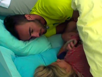 אליאב ודנית בשיחה במיטה (תמונת AVI: mako)