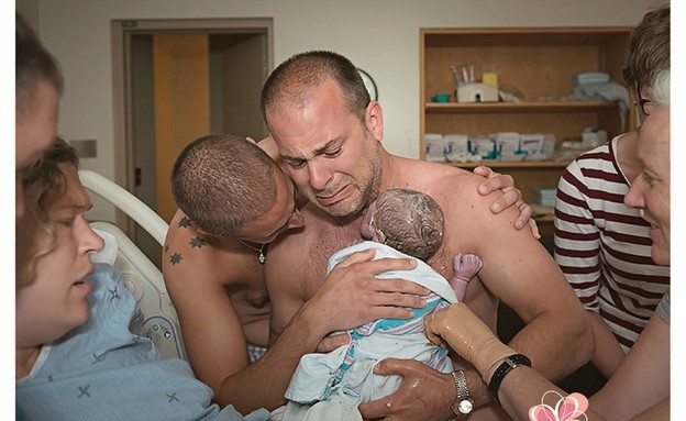 אבות גאים לידה (צילום: Lindsay Foster)