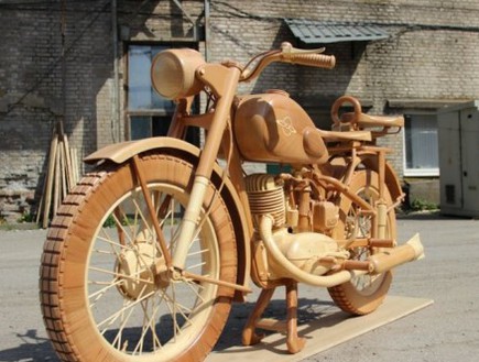 אופנוע מעץ 
