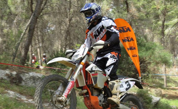 דני קושמרו במרוץ אנדורו