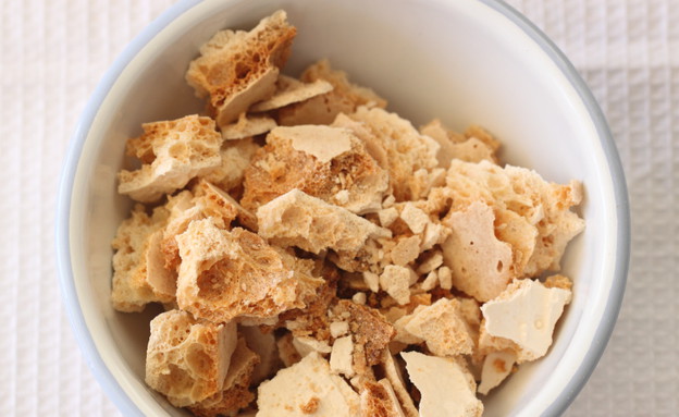 עוגת מוקה, שוקולד ומרנג קפואה - המרנג