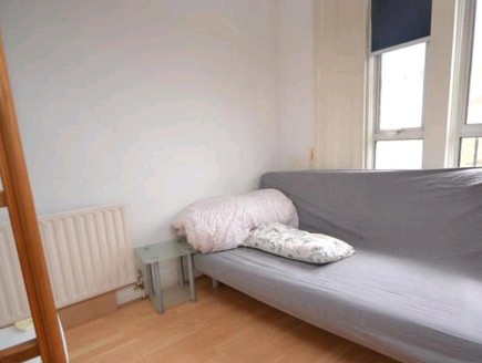 דירה קטנה בלונדון (צילום: www.rightmove.co.uk)