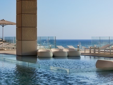 בריכות יפות, בארץ, רויאל ביץ' בריכות יפות, בארץ, רויאל ביץ'