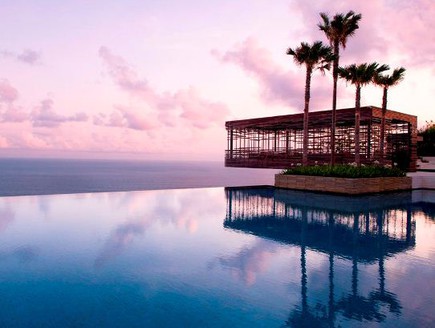 בריכות יפות, בחול  (צילום: Alila Villas Uluwatu)